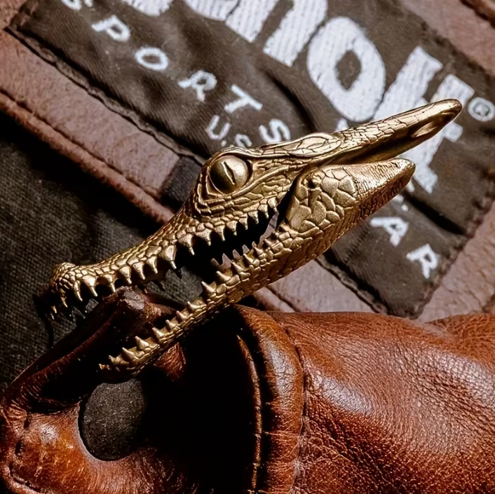 Crocodile clip